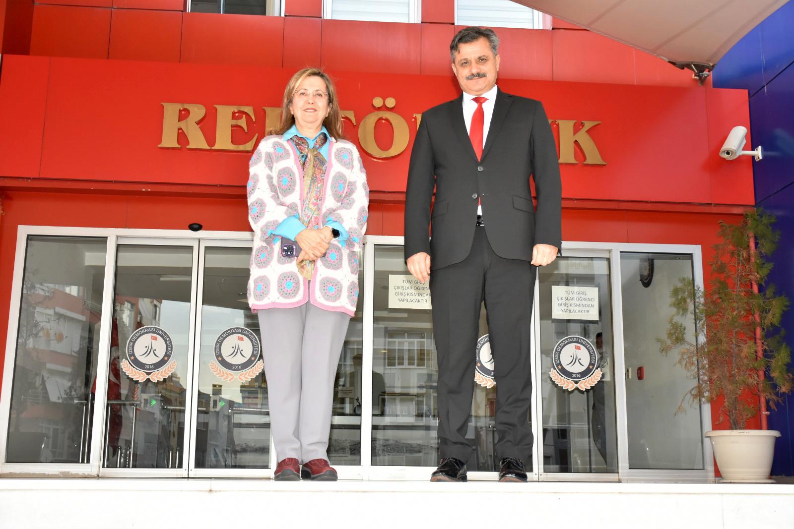 Rektörümüz Prof. Dr. Nihat Şındak’tan İzmir Demokrasi Üniversitesi Rektörü Prof. Dr. Bedriye Tunçsiper’e Ziyaret